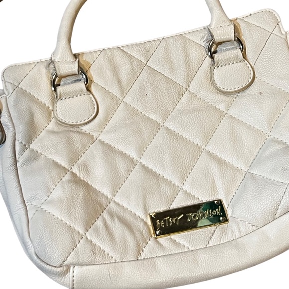 Betsey Johnson Purse White Quilted Shoulder Bag - Picture 2 of 10